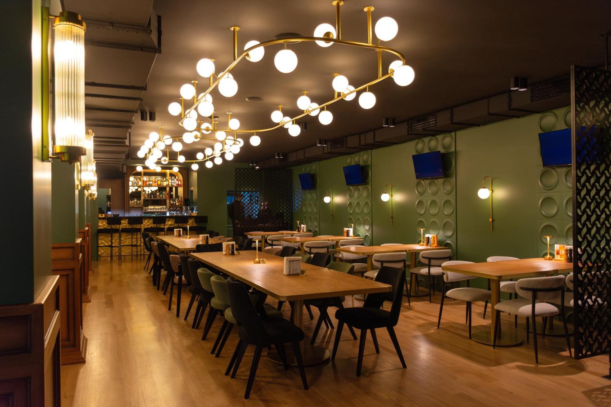 Kremin Hotel كريمنشوك المظهر الخارجي الصورة